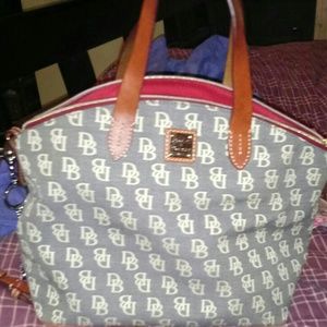 Dooney & Bourke